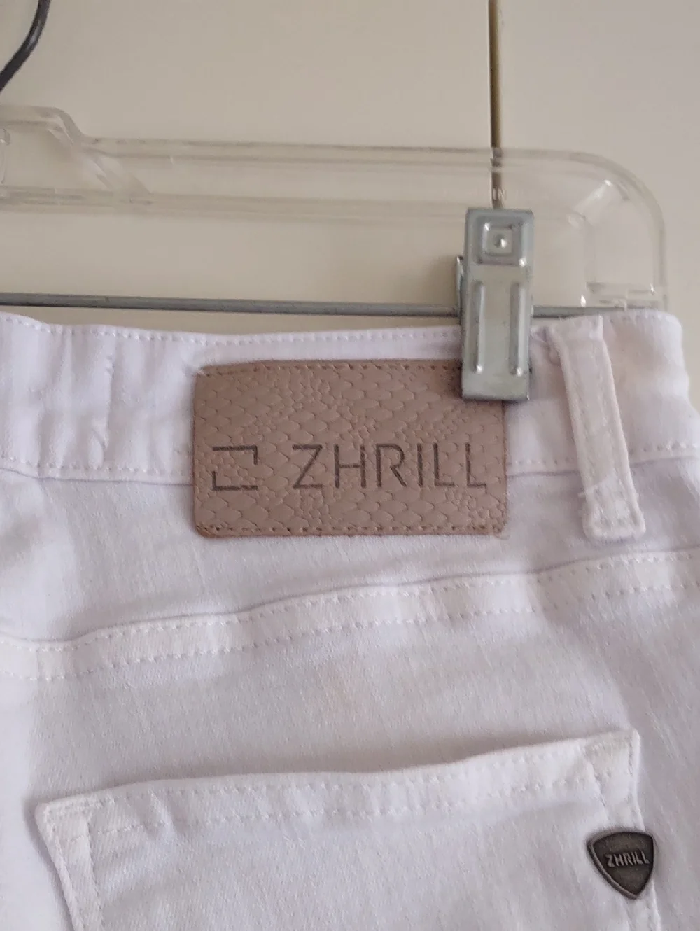 Zhrill Women's White High-Rise Jeans - Picture 5 of 6
